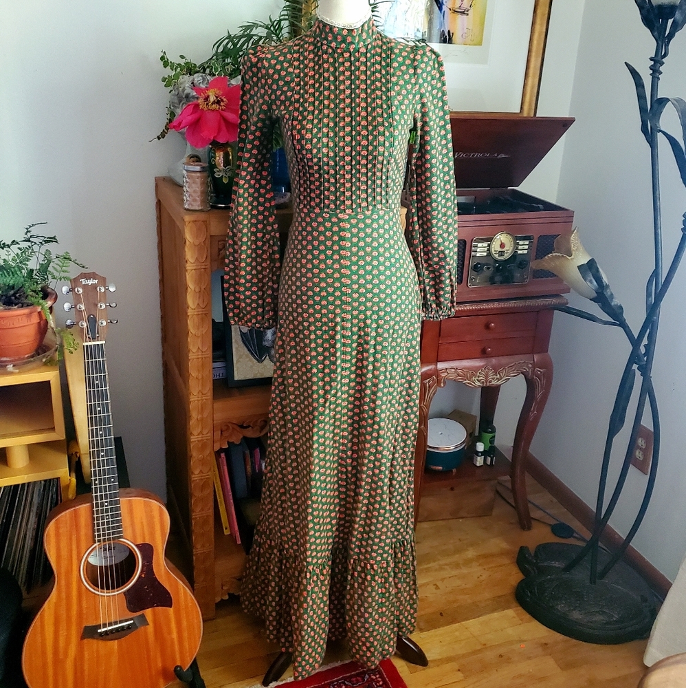 Vintage 70s Green Cottagecore Prairie Dress - Picture 3 of 7